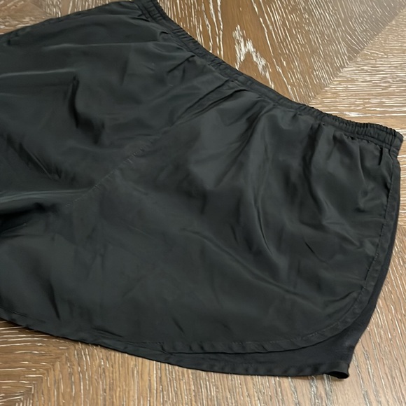 Nike tempo DRI-fit black running shorts - Picture 7 of 17